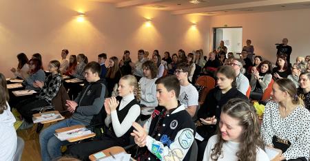 Otroški regijski parlament.j